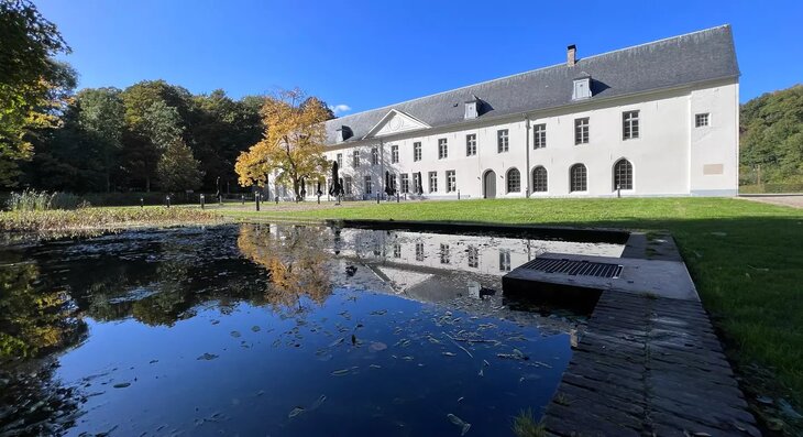 Loisirs Sur traces Rouge-Cloître de prieuré