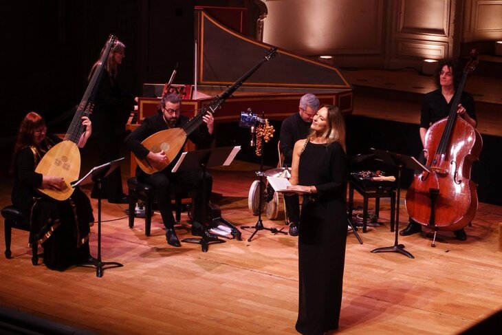 Concerts Ensemble L’Arpeggiata Christina Pluhar Céline Scheen, soprano: Audi Coelum