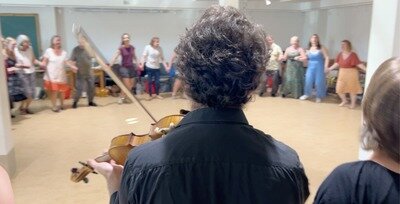Stages,cours EléDanse Asbl : Portes Ouvertes + Folk