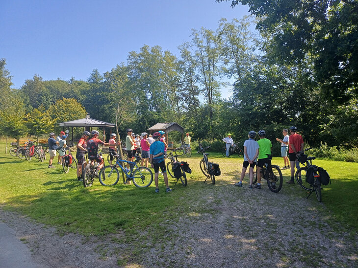 Loisirs Balade cycliste estivale Cra - sources
