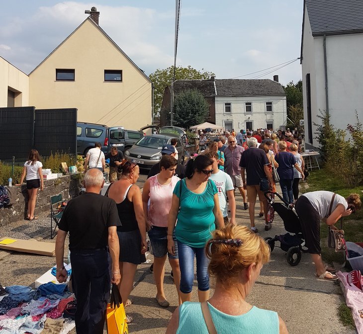 38e Brocante Artisanat d après-midi Judo club Saint-Denis