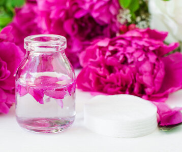 Loisirs Utiliser l huile végétale l eau florale cosmétique naturelle