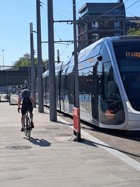 Loisirs Le tram aime vélo
