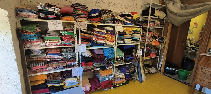  Vide maison- brocante fil, artisanat, déco, livres
