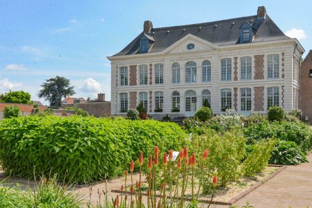 Loisirs Visite guidée la Villa Gabrielle de jardins style monastique