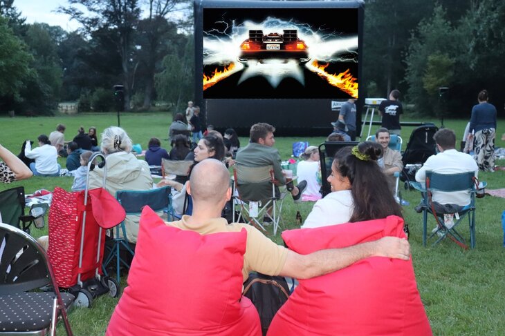 Spectacles Bien + qu un Cinéma plein : Retour vers futur animations