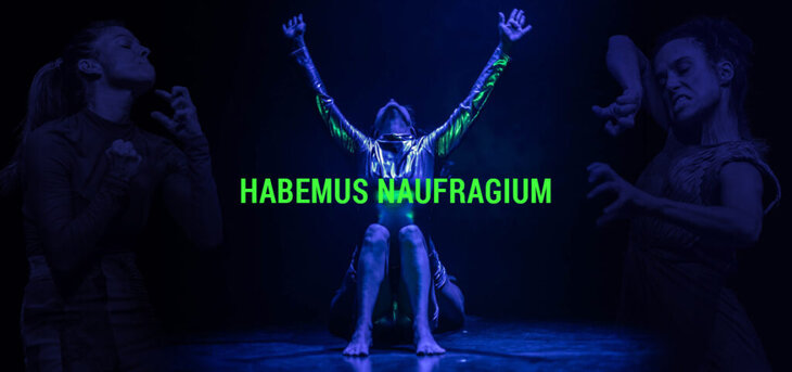 Spectacles Habemus Naufragium