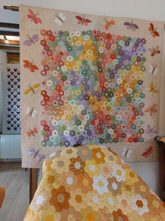 Expositions Prolongement l exposition : patchwork, crochet & tricot, bougies vintage