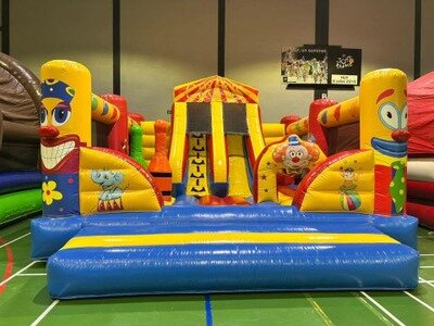 Stages,cours Plaine indoor 3-12 au Hall omnisports