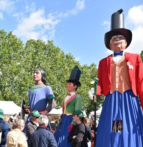 Spectacles Fête géants la Villa Gabrielle