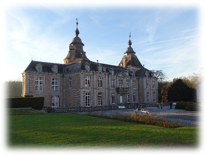 Marchés de Noël Voyage car château Modave au marché Noël Durbuy