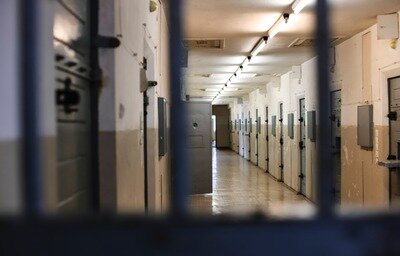 Conférences La réforme pénitentiaire échec. A profite prison ?